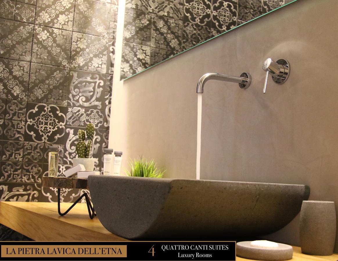 Quattro Canti Suites Катания Екстериор снимка
